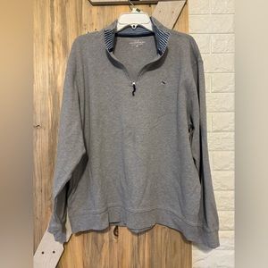 Vineyard Vines Men’s Quarter Zip Polo Size XL
Gray